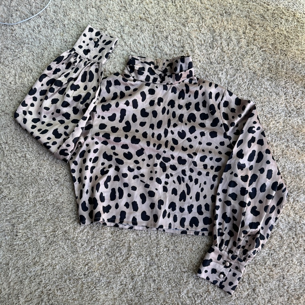 Mock neck crop close by Nasty Gal